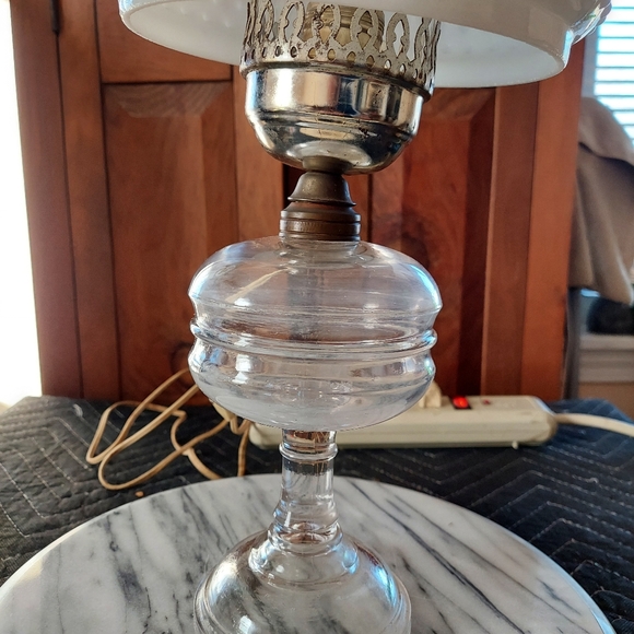 Mid century Hobnail Lamp - Picture 8 of 15